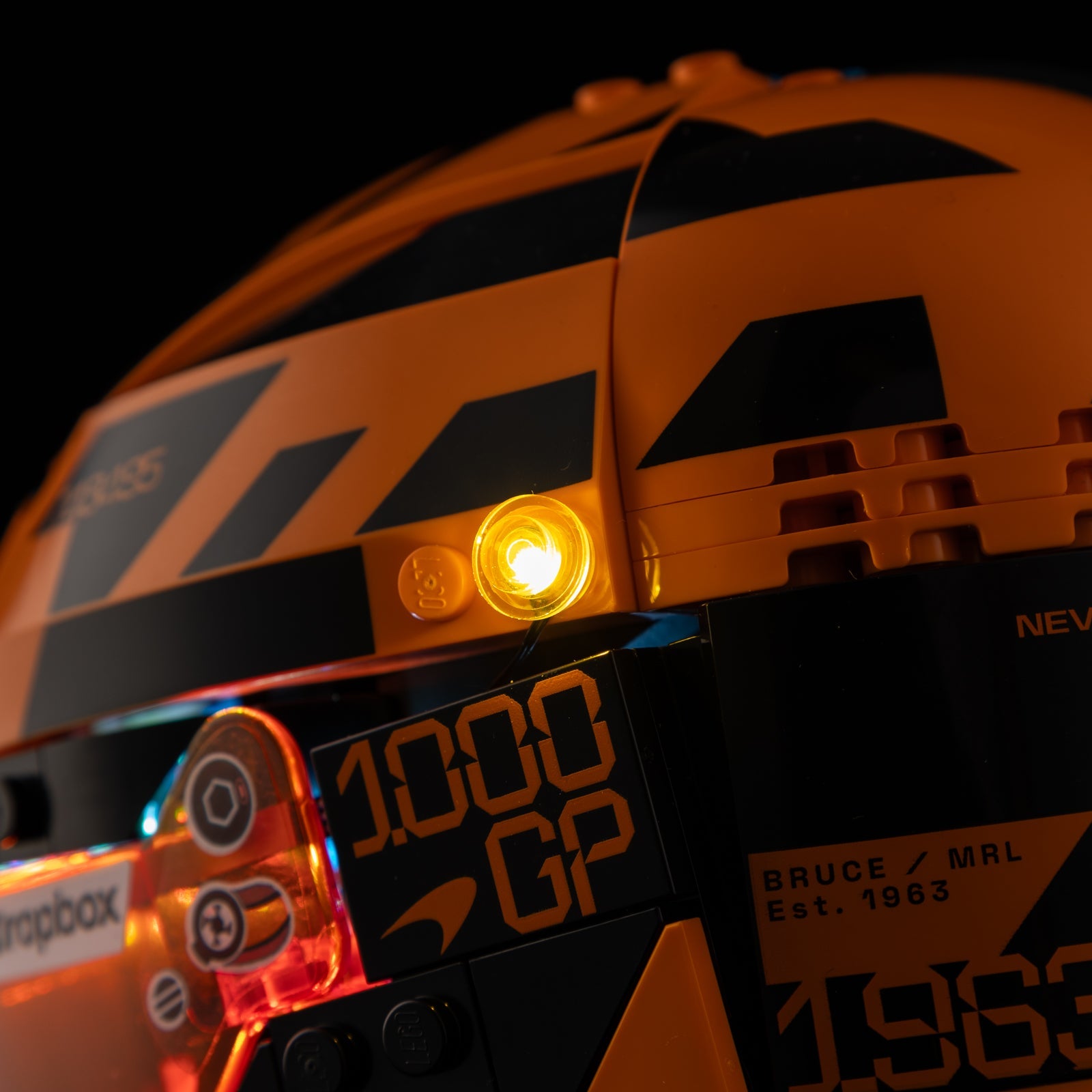 Light Kit For LEGO Oscar Piastri Helmet 43017 - 10-details-on