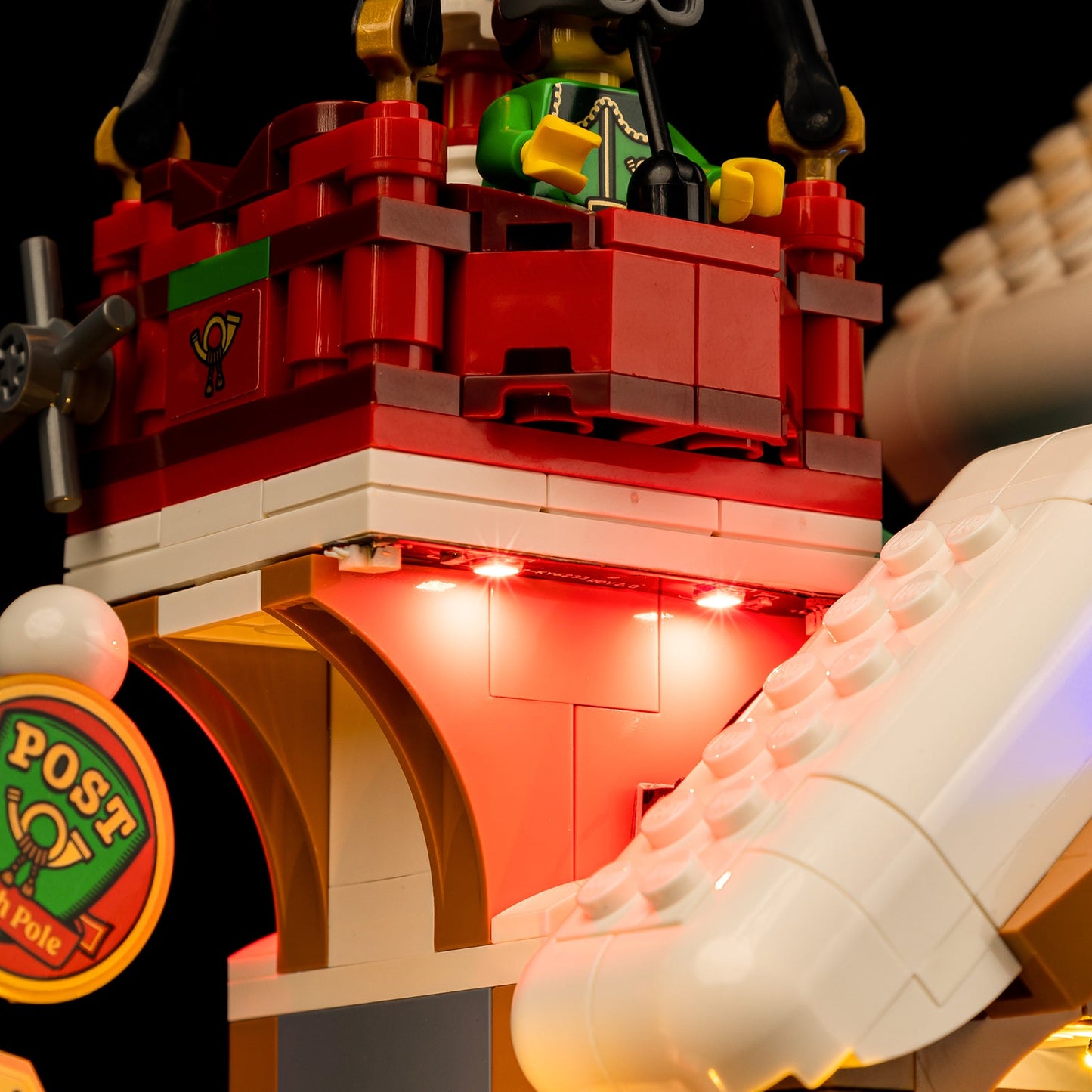 Santa's Workshop 10339 - Image 6