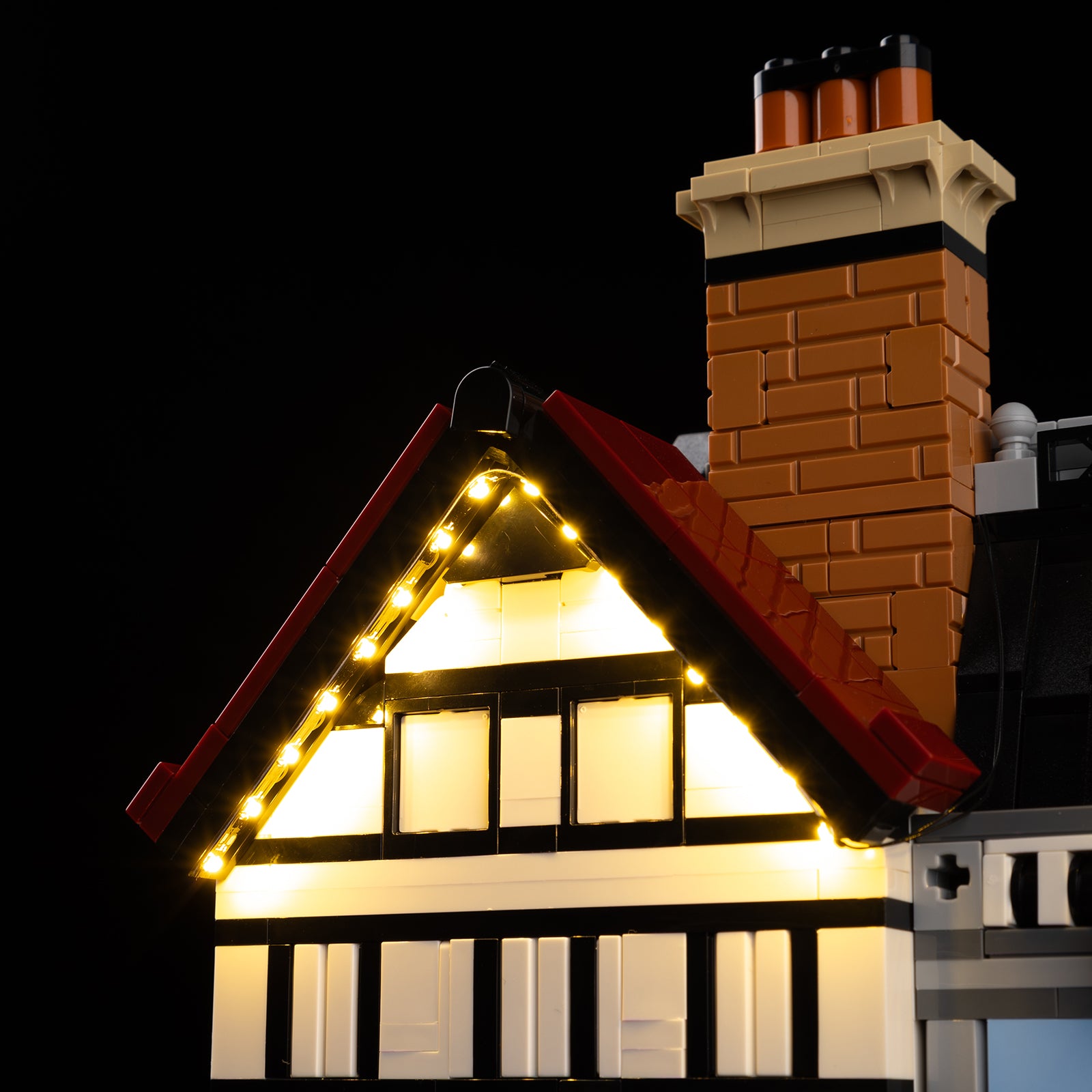 Kyglaring Light Kit for LEGO Tudor Corner 10350 - Detail View (LED close-up)