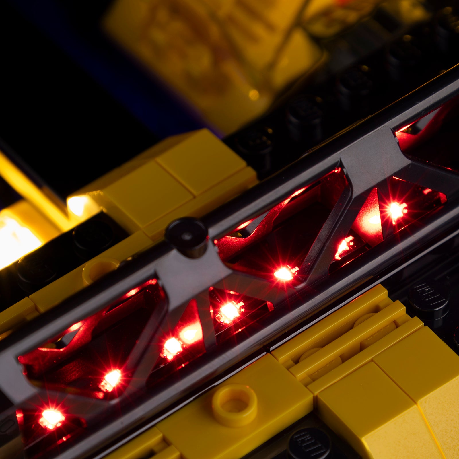 Blacktron Renegade 10355 light kit - detail close-up 3