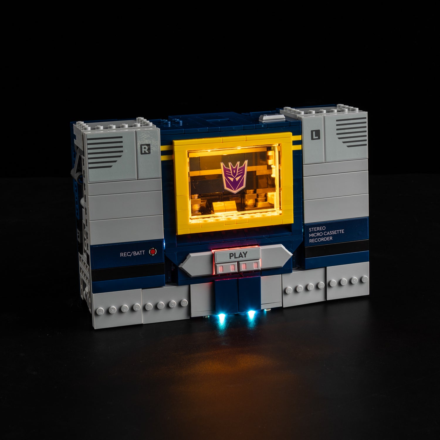 10358-Transformers-Soundwave-Light4.jpg