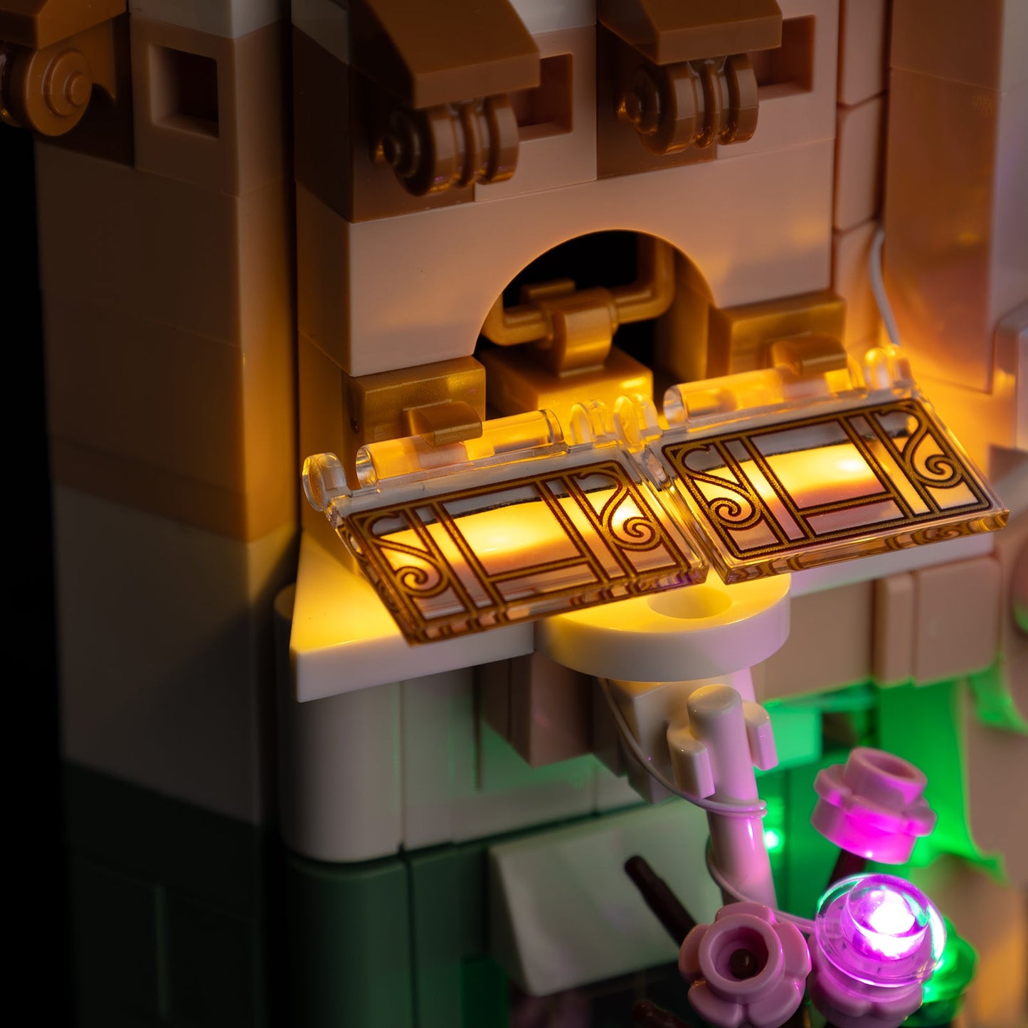 Light Kit For LEGO French Cafe 10362 - Gallery Image 7