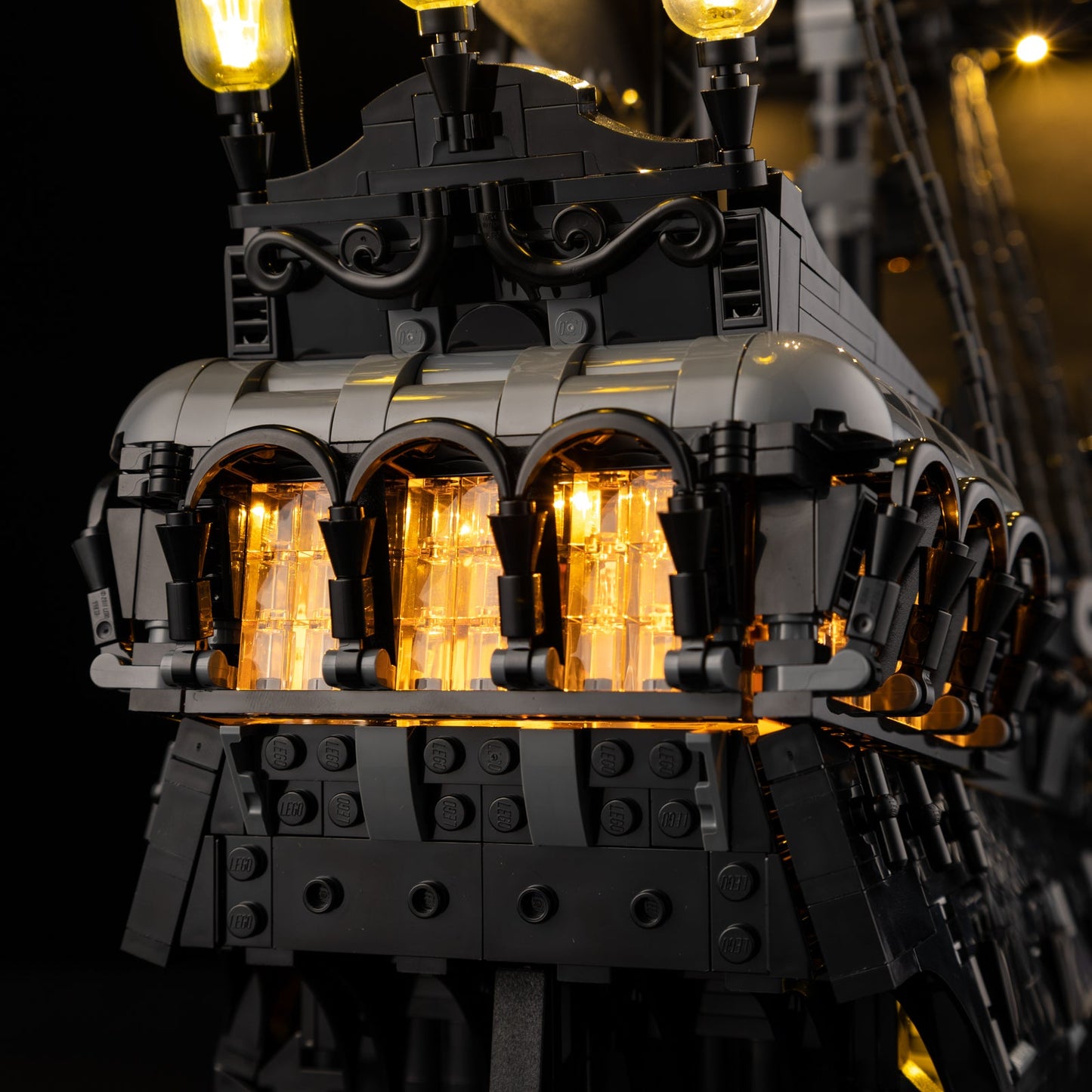Light Kit For LEGO Captain Jack Sparrow's Pirate Ship 10365 - Gallery Image 11