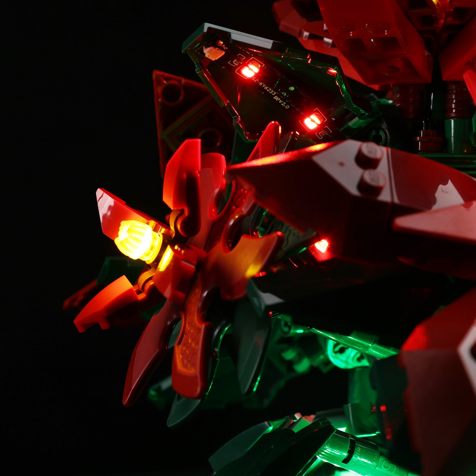 10370-Poinsettia-Detail Light3.jpg