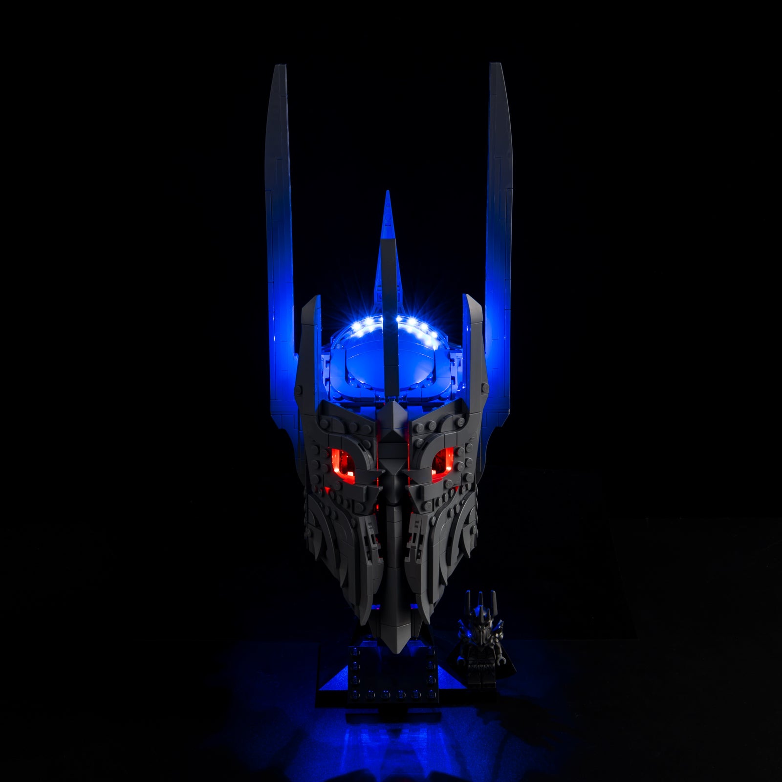Front view of the assembled The Lord of the Rings: Sauron's Helmet LEGO lighting