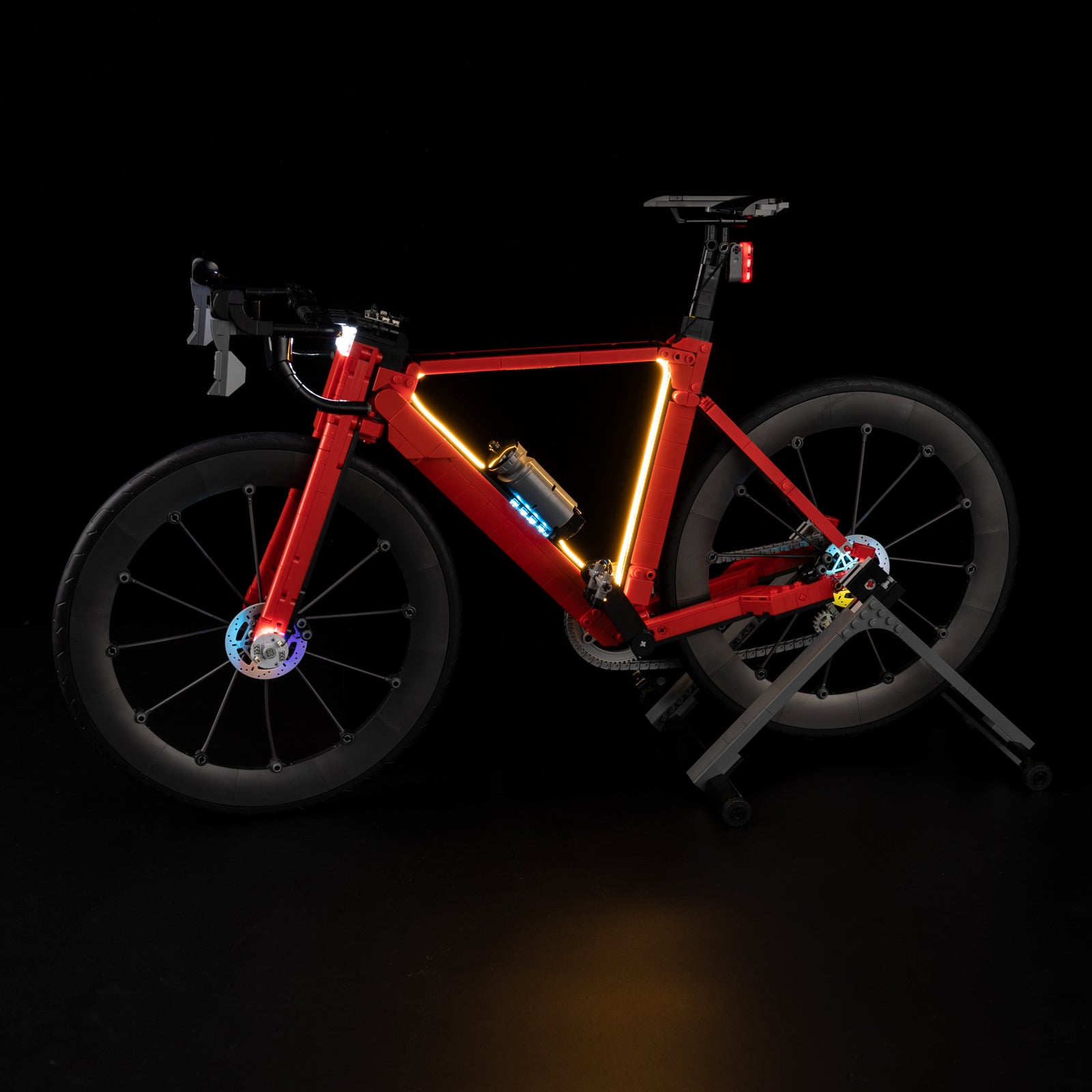 Front view of the assembled Road Bike LEGO lighting