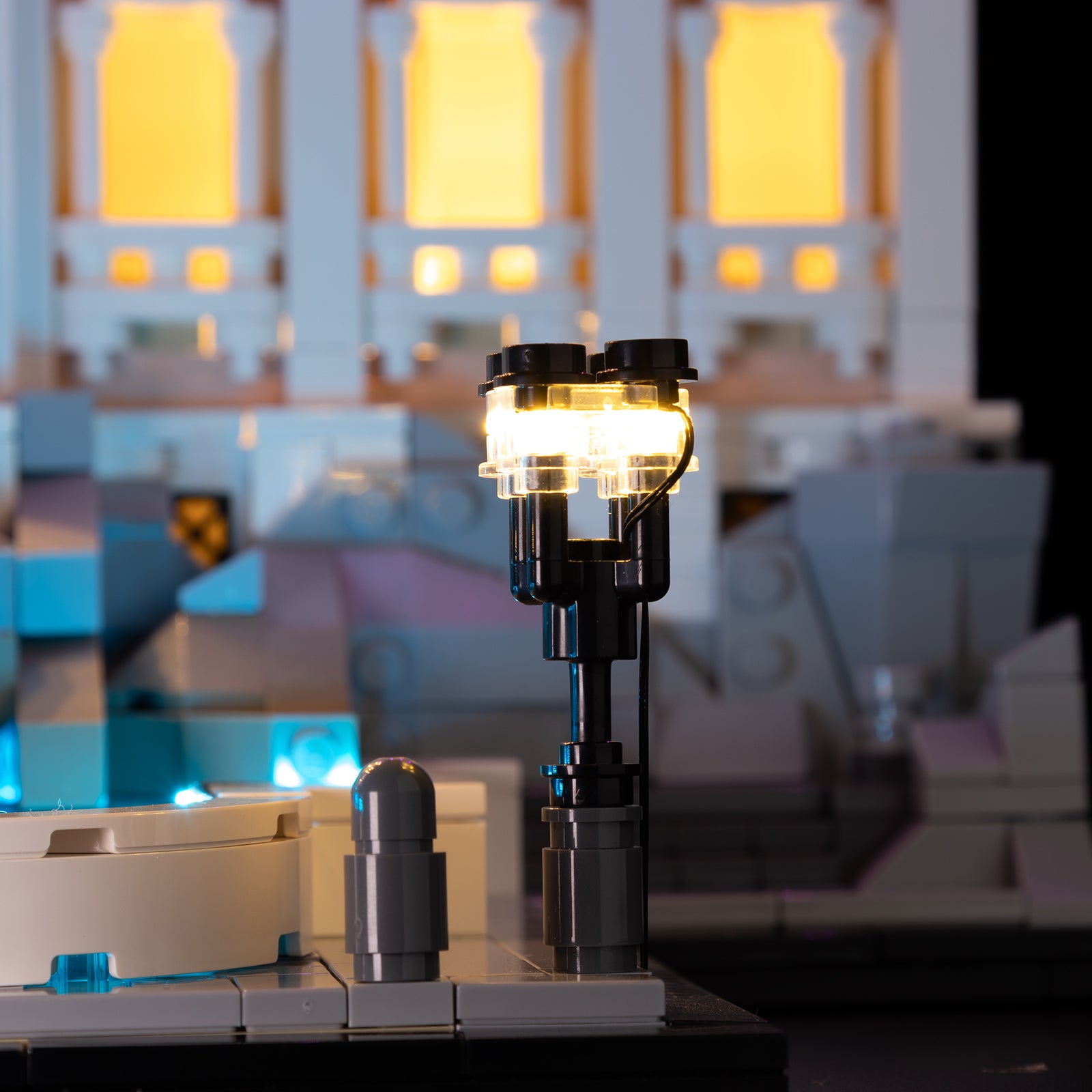 21062-Treasure-Island-Detail Light3.jpg