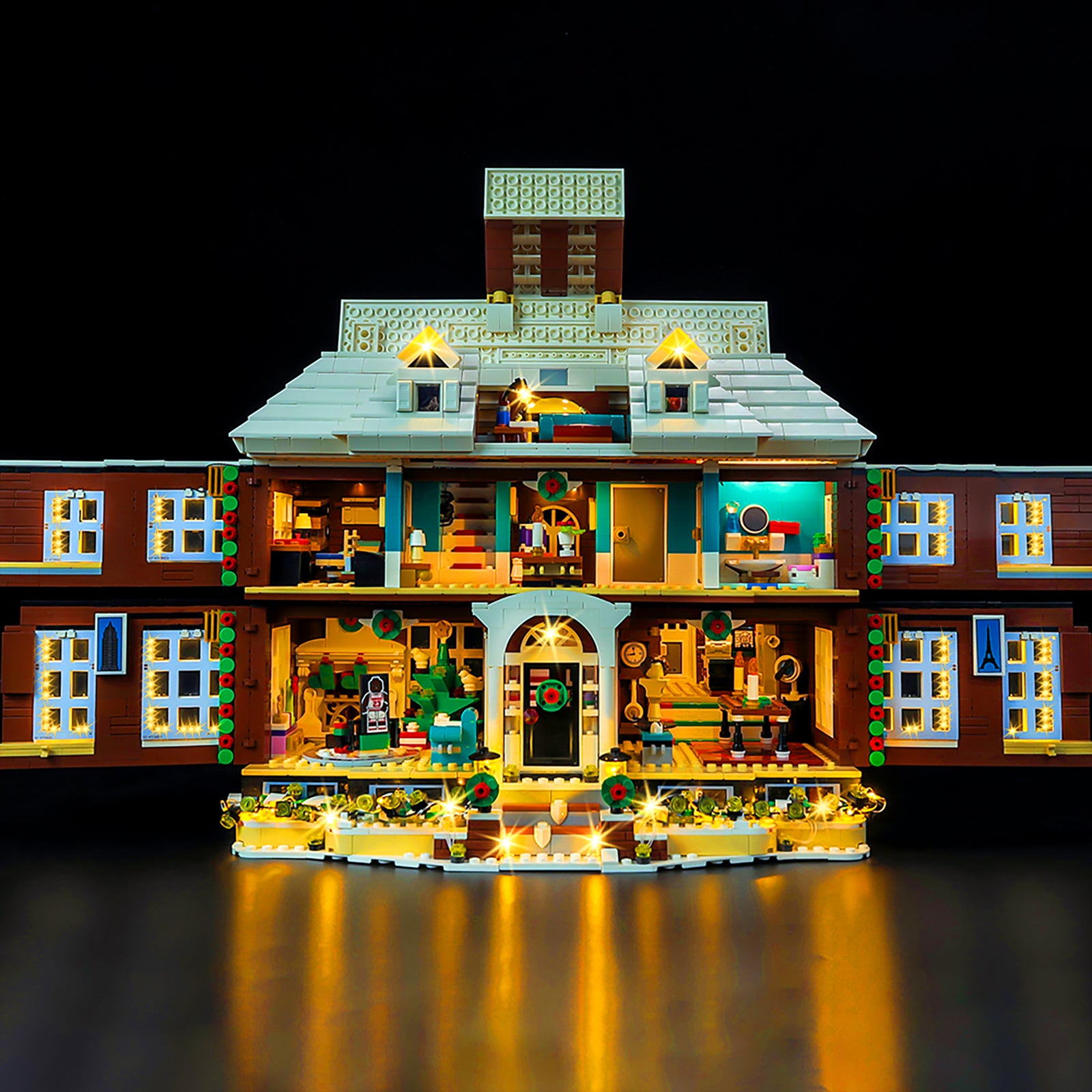 21330-Home-Alone-Detail Light1.jpg