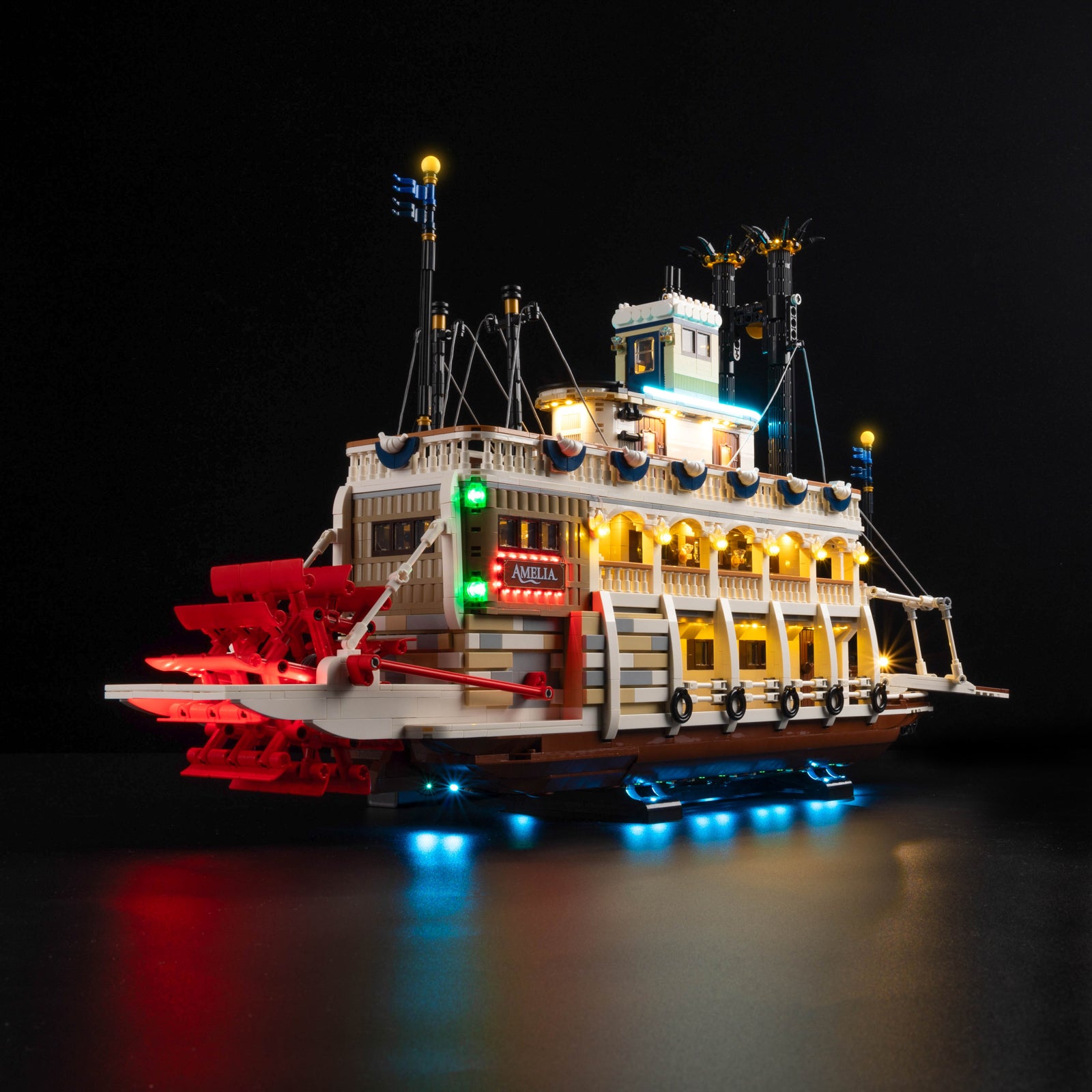21356-River-Steamboat-Light3.jpg