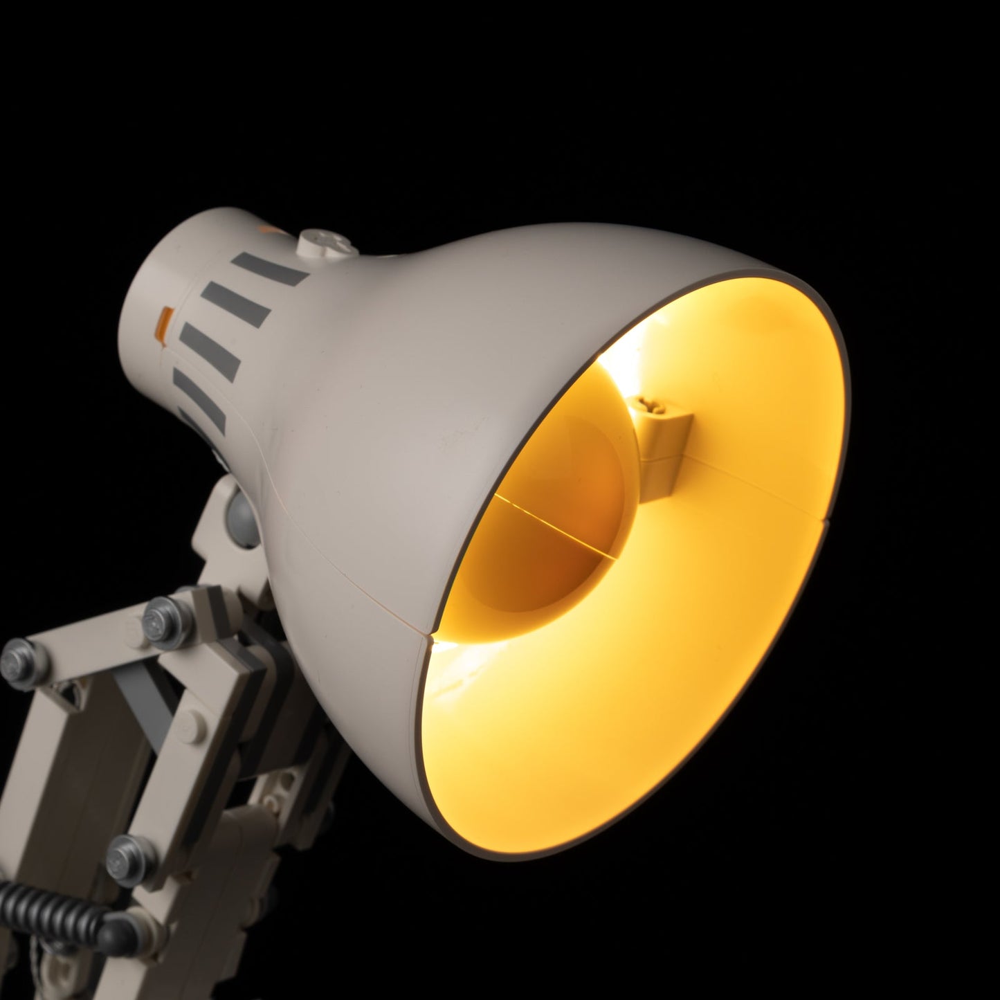 Light Kit For LEGO Disney-Pixar-Luxo-Jr 21357 - Gallery Image 7