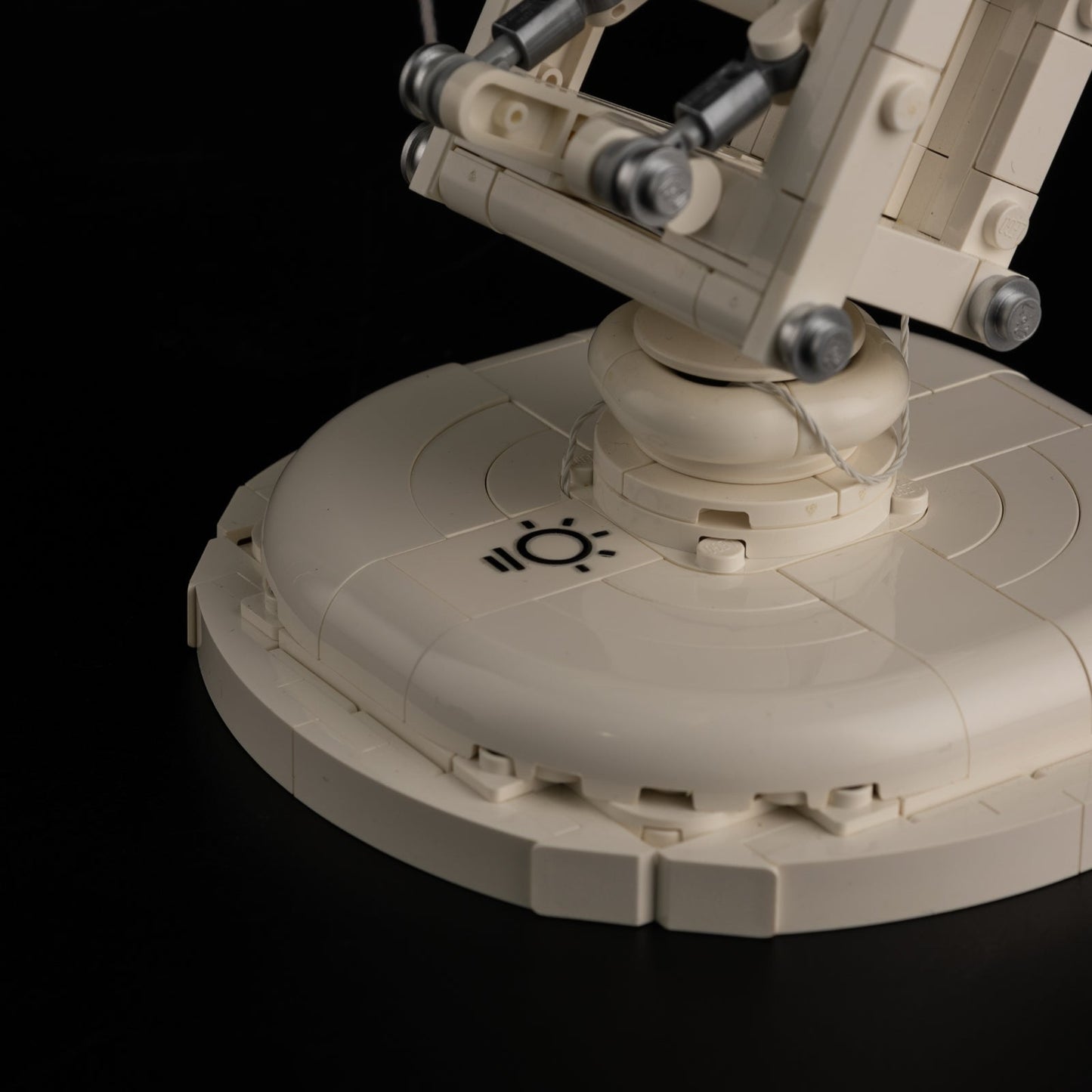 Light Kit For LEGO Disney-Pixar-Luxo-Jr 21357 - Gallery Image 9