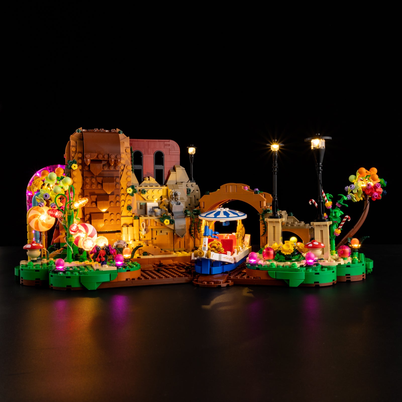 21360-Hocus-Pocus-Sanderson-Sisters-Cottage-Light2.jpg
