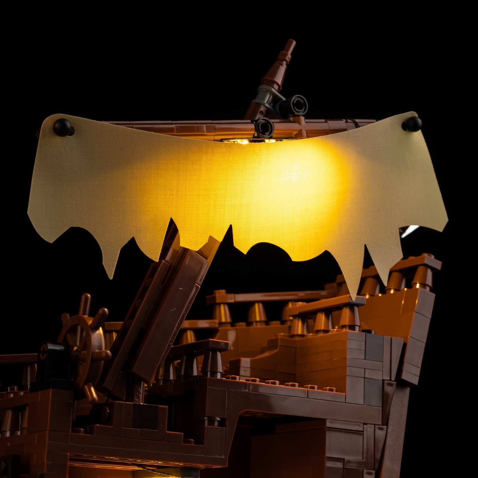 Light Kit For LEGO The Goonies 21363 - 21363-The-Goonies-15-details