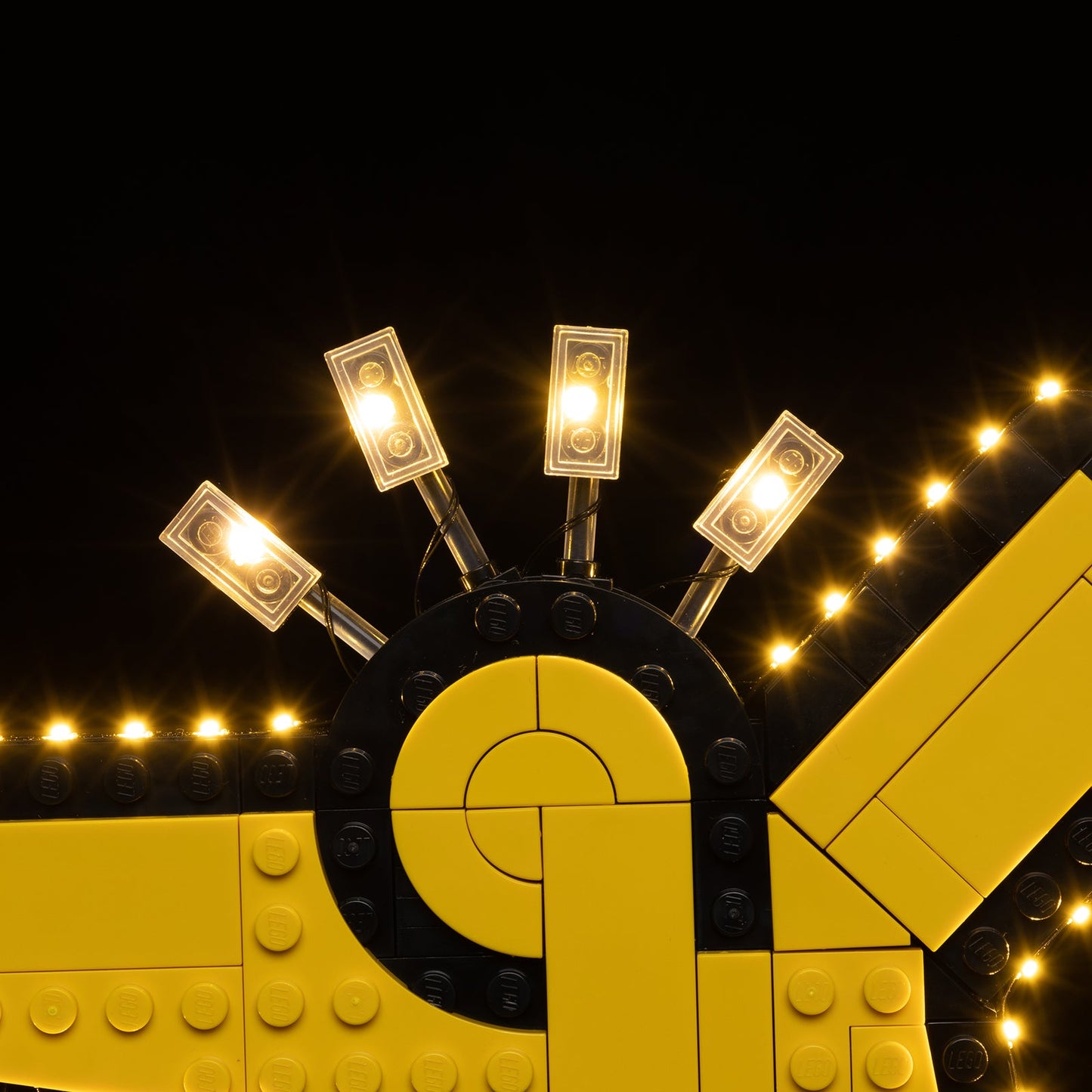 Light Kit For LEGO Keith Haring Dancing Figures 31216 - 31216-Keith-Haring-Dancing-Figures-14-details