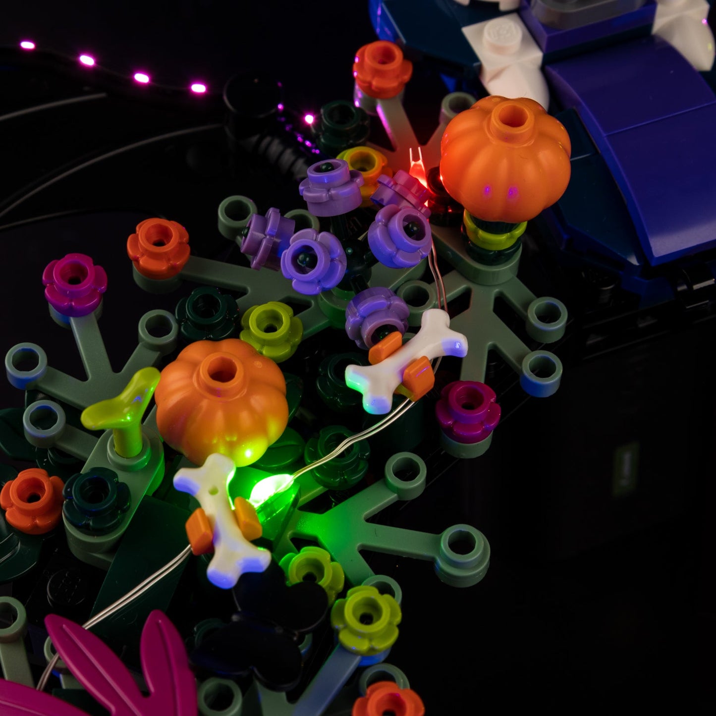 Light Kit For LEGO Halloween Wreath 40825 - 40825-Halloween-Wreath-8-details