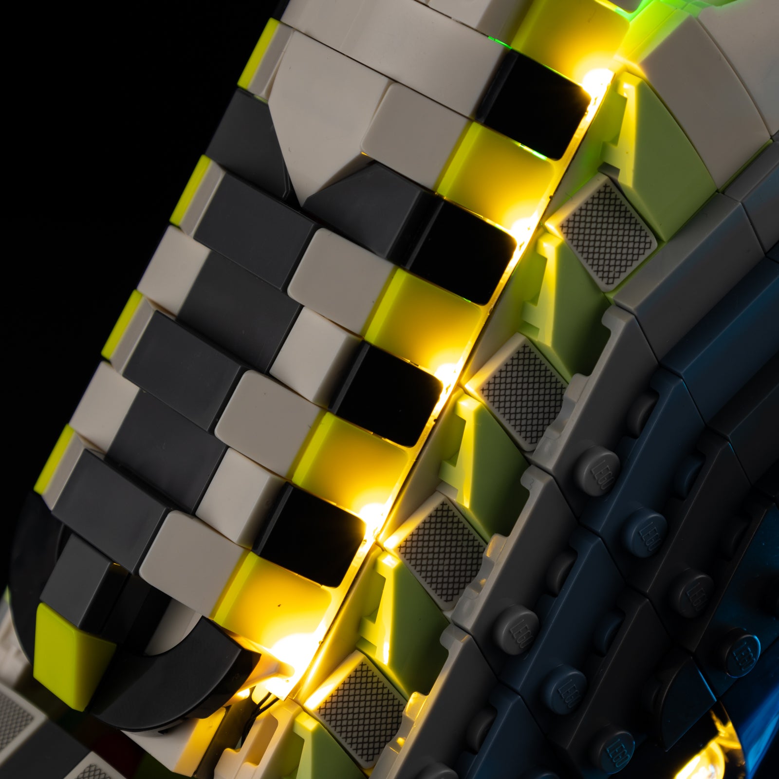 Close-up of LEGO 43025 upper