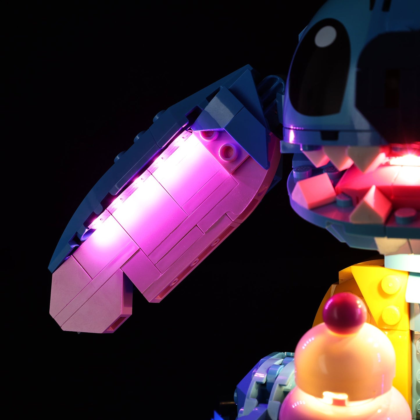 Light Kit For LEGO Stitch 43249 - 43249-Stitch-8-details