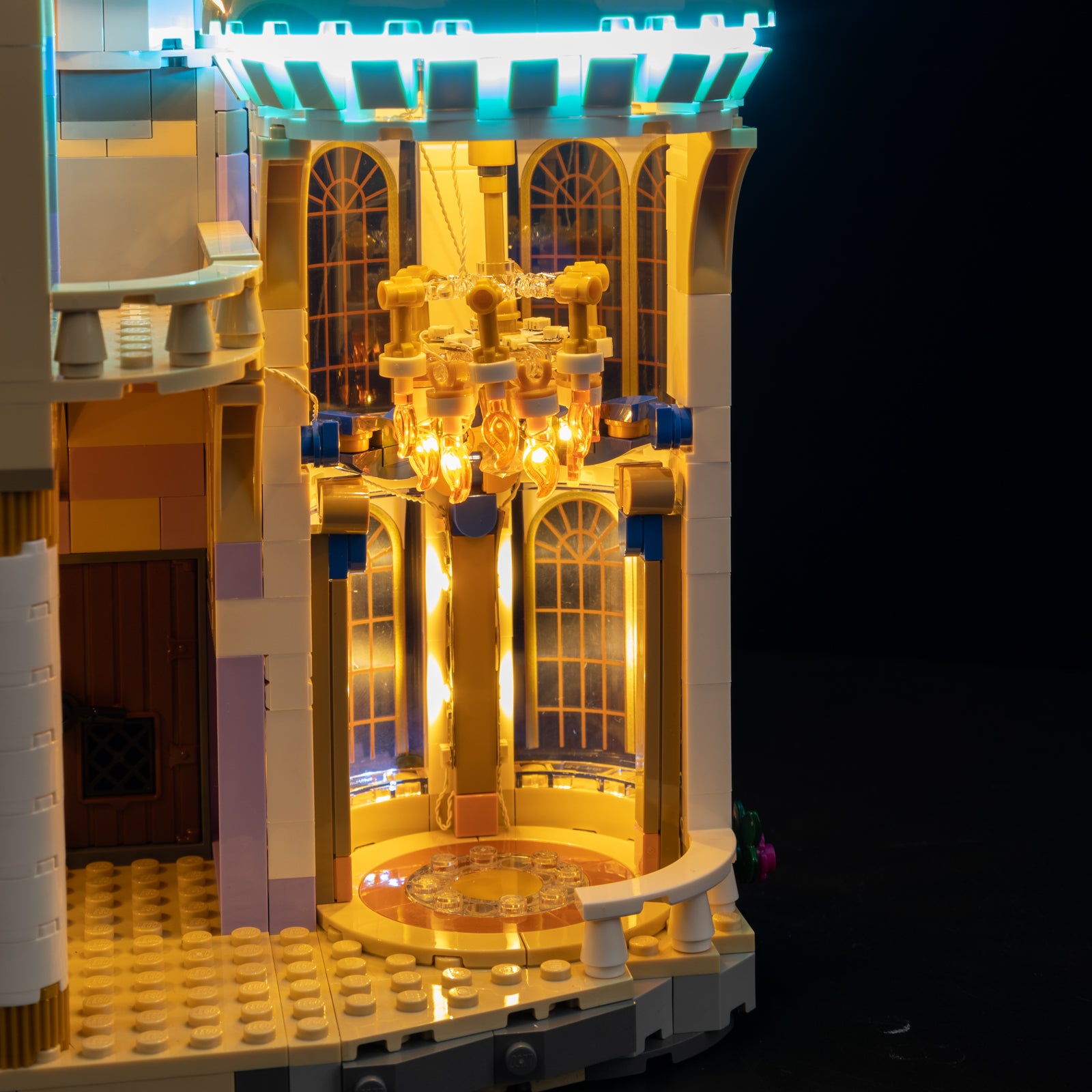 43263 Beauty and the Beast Castle 7 details