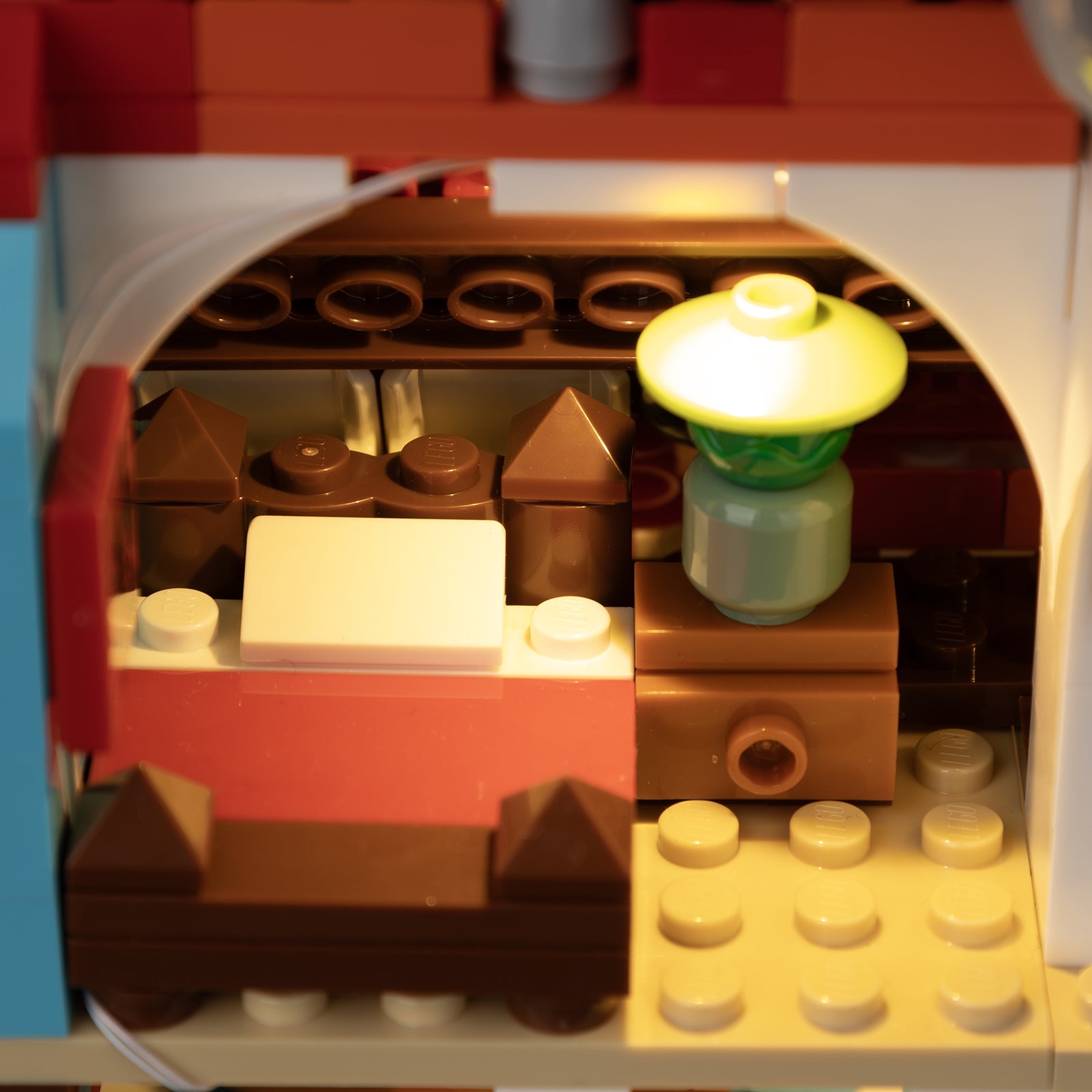 Light Kit For LEGO Lilo and Stitch Beach House 43268 - 43268-Lilo-and-Stitch-Beach-House-13-details
