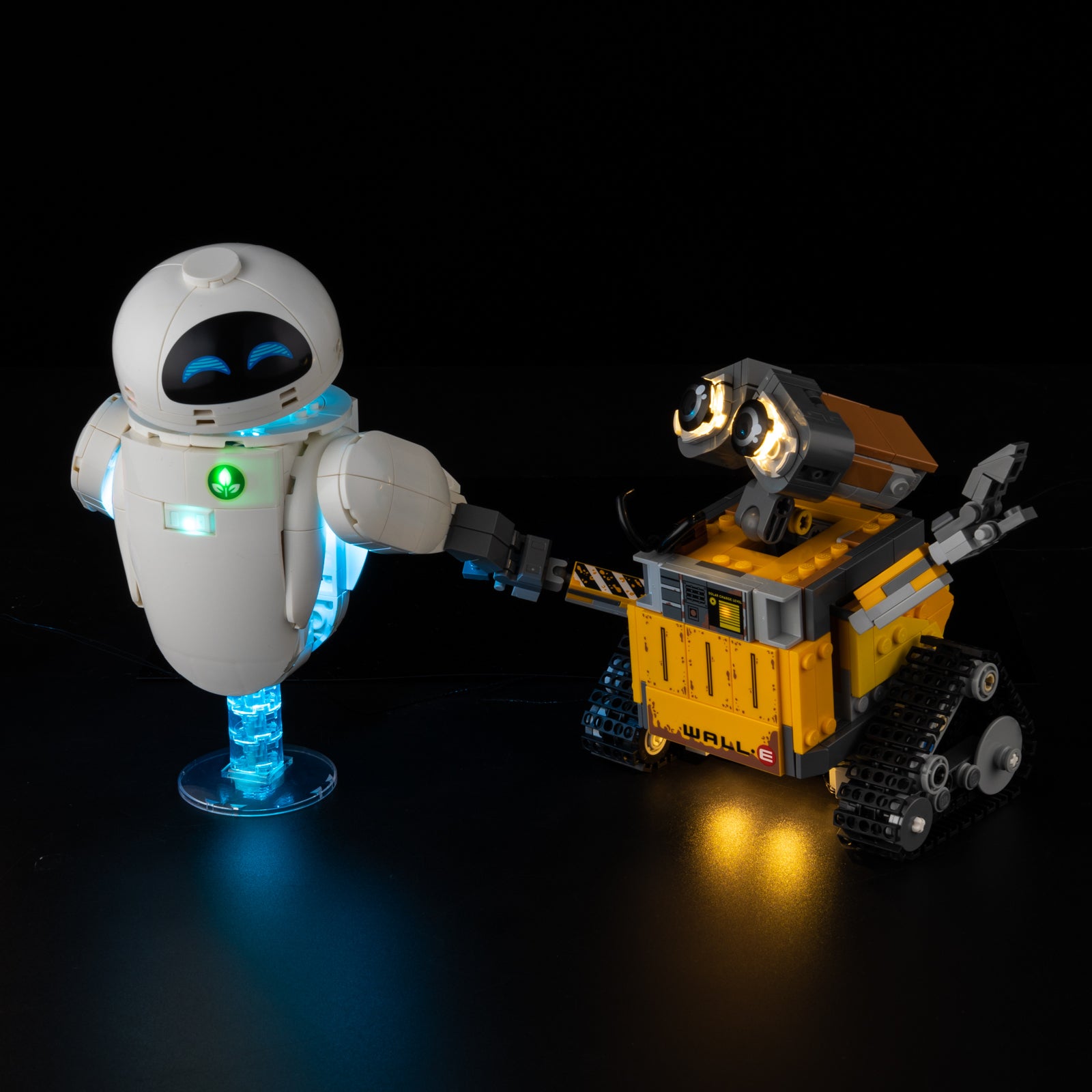 43279 Wall E and Eve 5 on