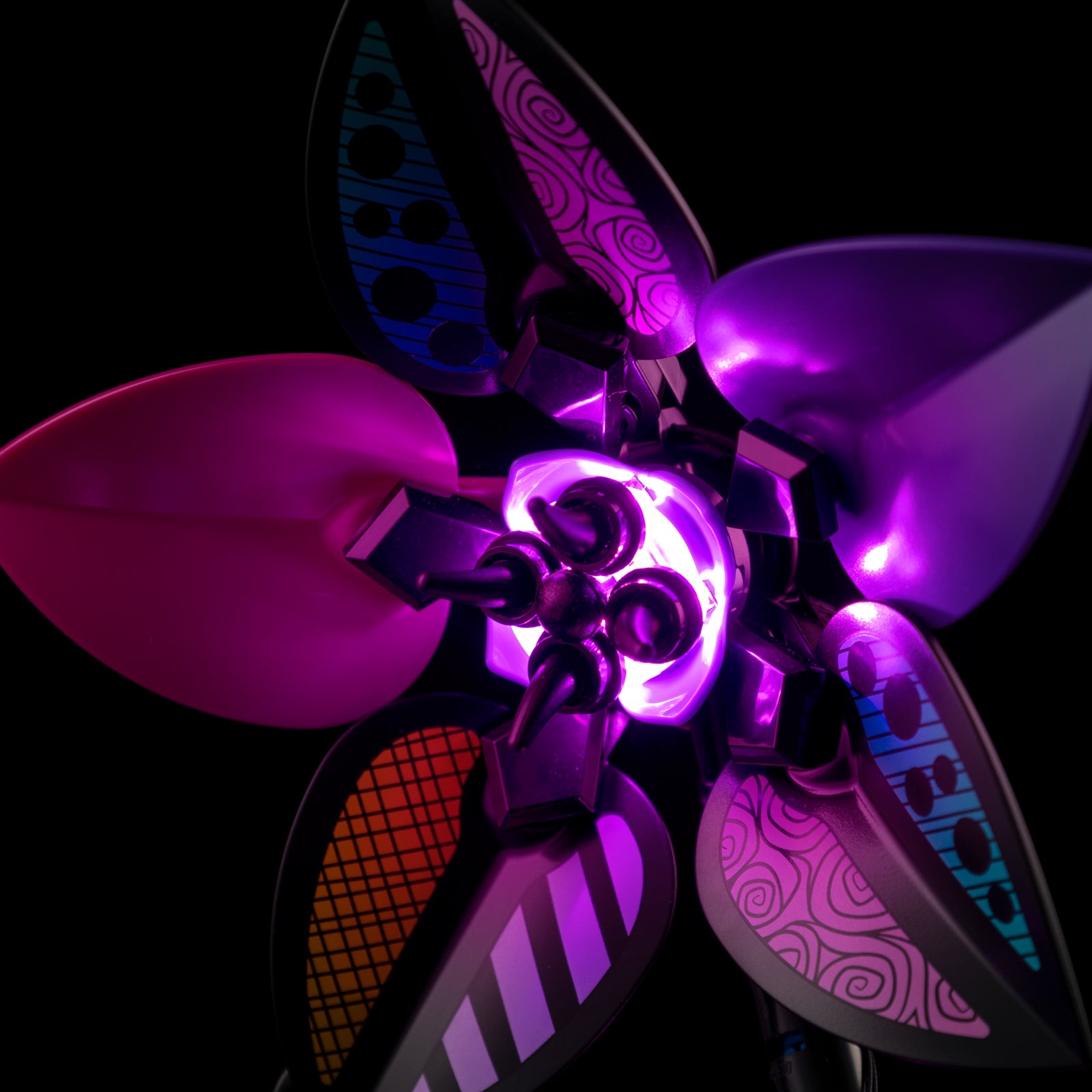 Close-up of LEGO 43288 flower