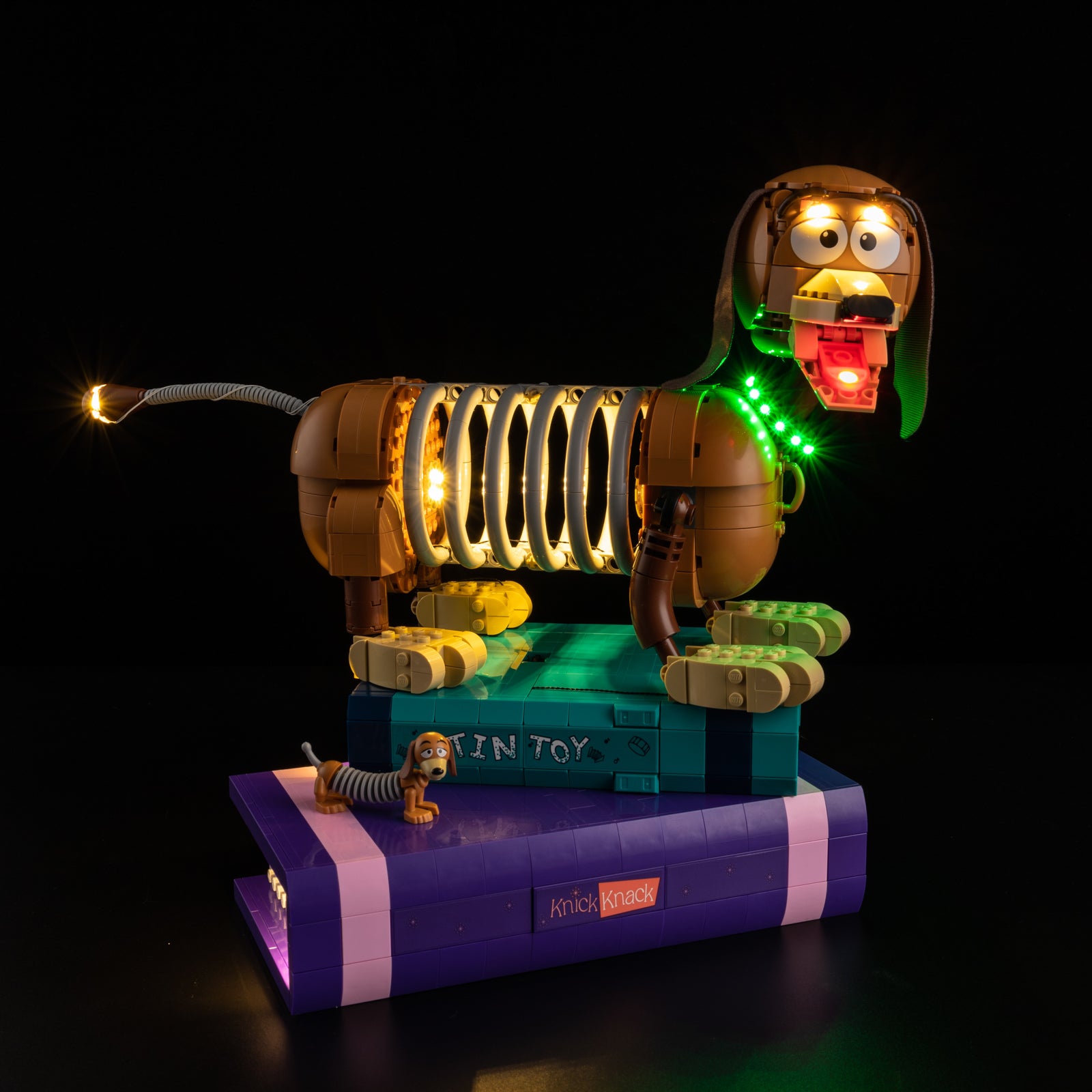 Toy dog display for LEGO 43301