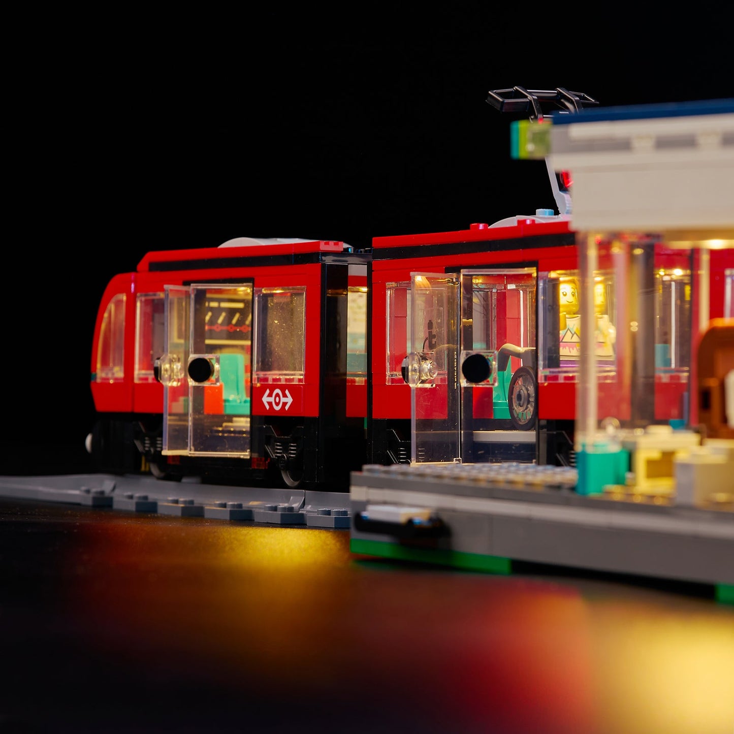 Light Kit For LEGO Downtown Streetcar and Station 60423 - 60423-Downtown-Streetcar-and-Station-14-details