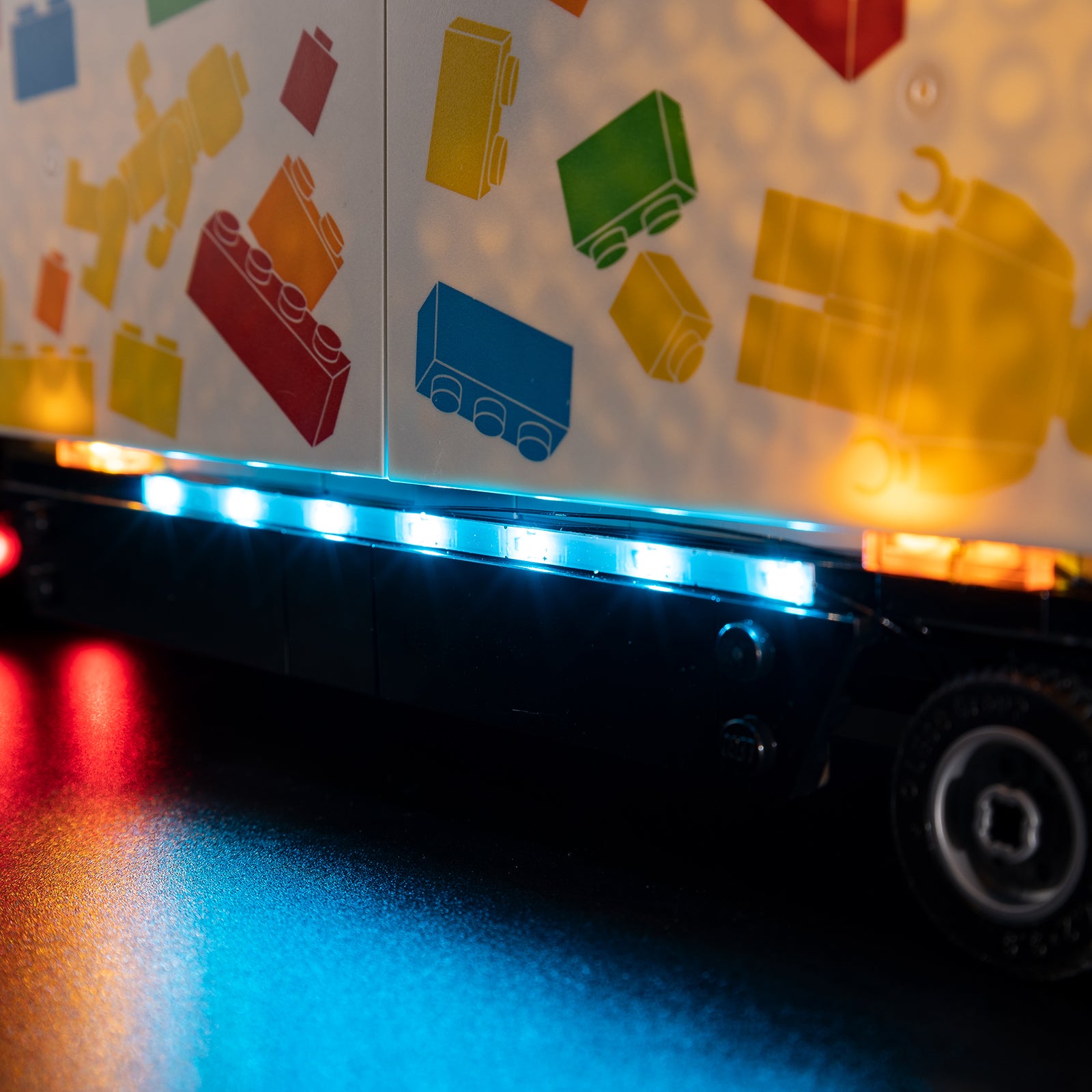 60440 Yellow Delivery Truck 9 details