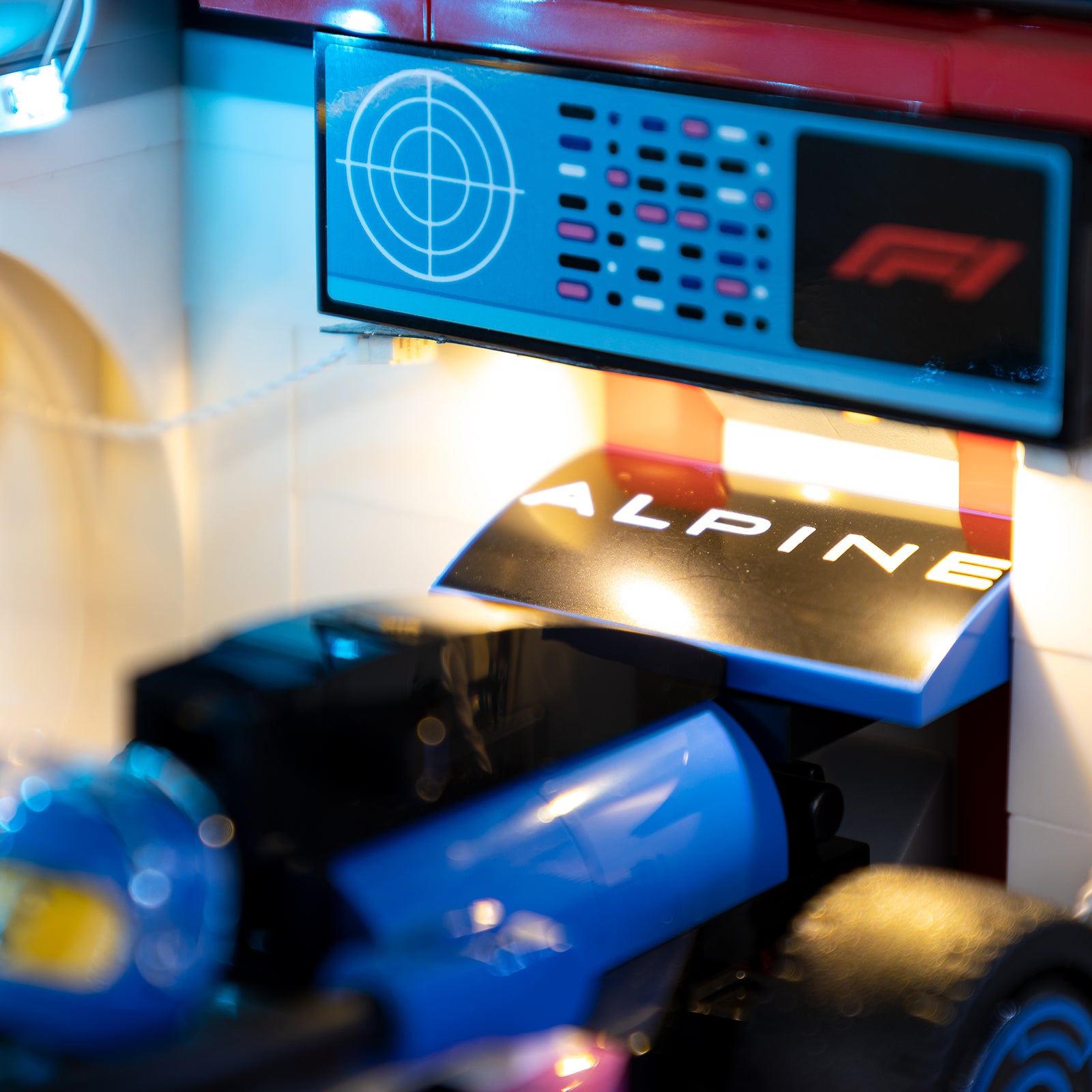 60444 F1 Garage and Mercedes AMG and Alpine Cars 8 details