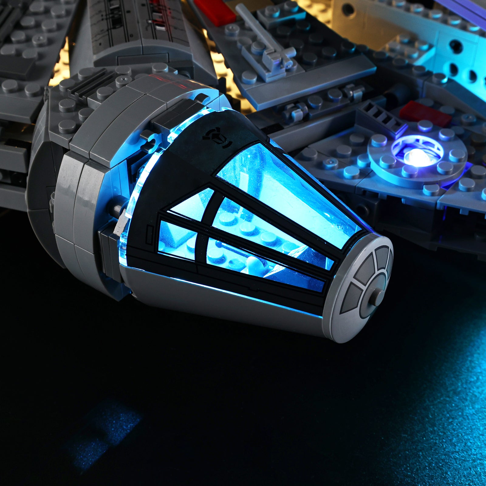 75105 Millennium Falcon Millennium Falcon 11 details