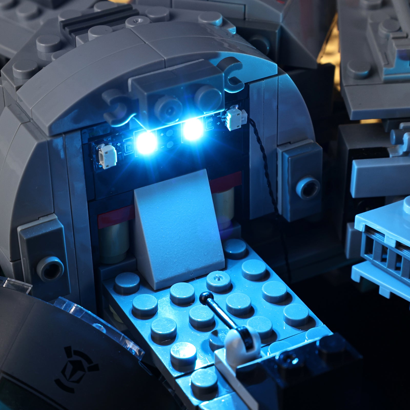 75105 Millennium Falcon Millennium Falcon 12 details