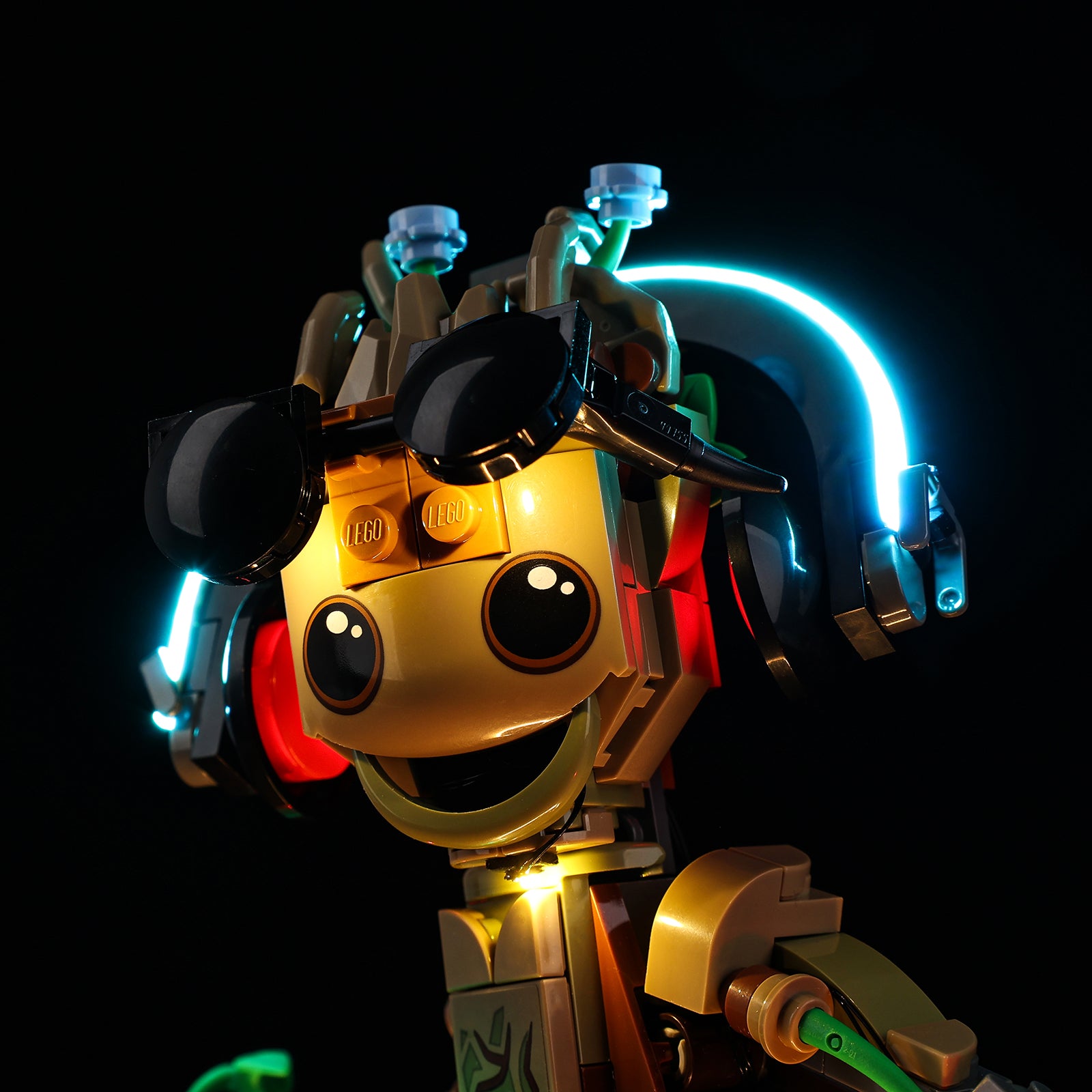 76297 Dancing Groot 8 details