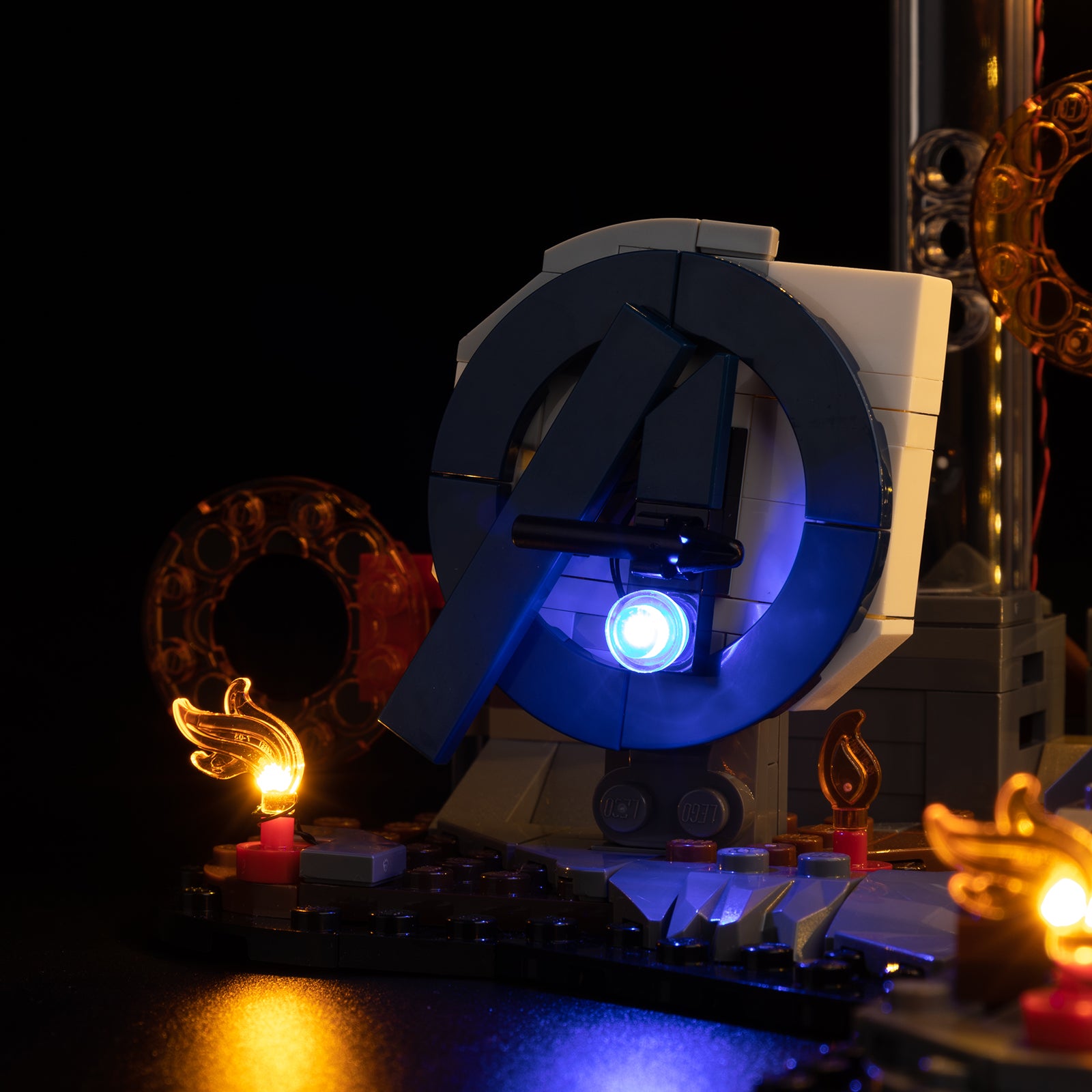 Avengers: Endgame Final Battle 76323 - close-up of small accent LED