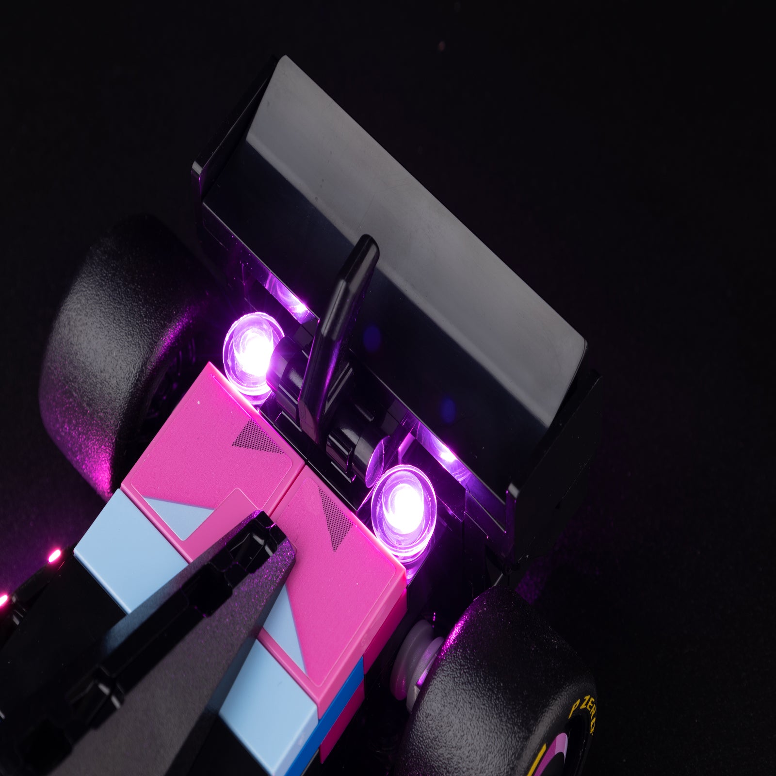 77248 77248 - close-up of rear vent and tail light