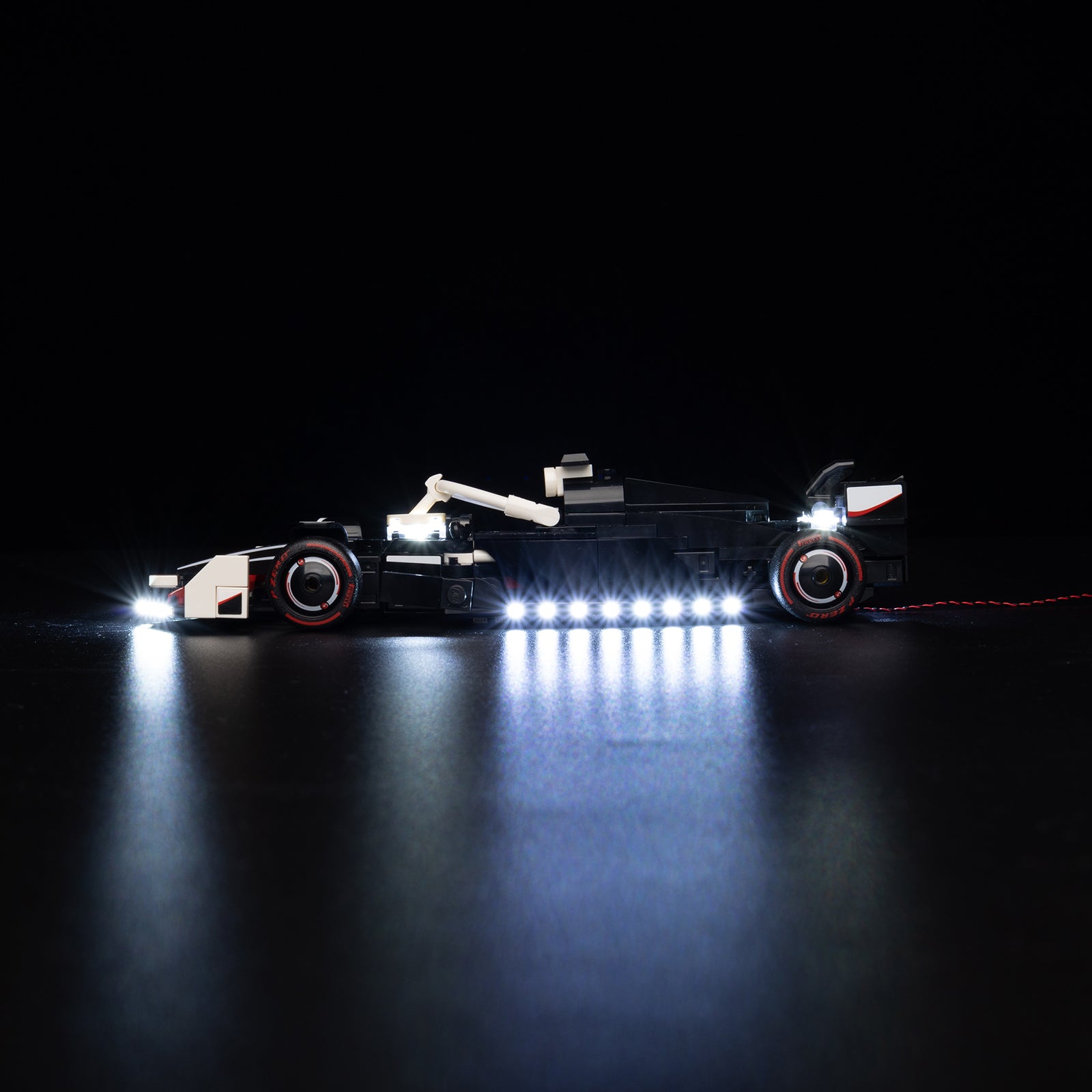 77250 77250 - alternate angle, lights on